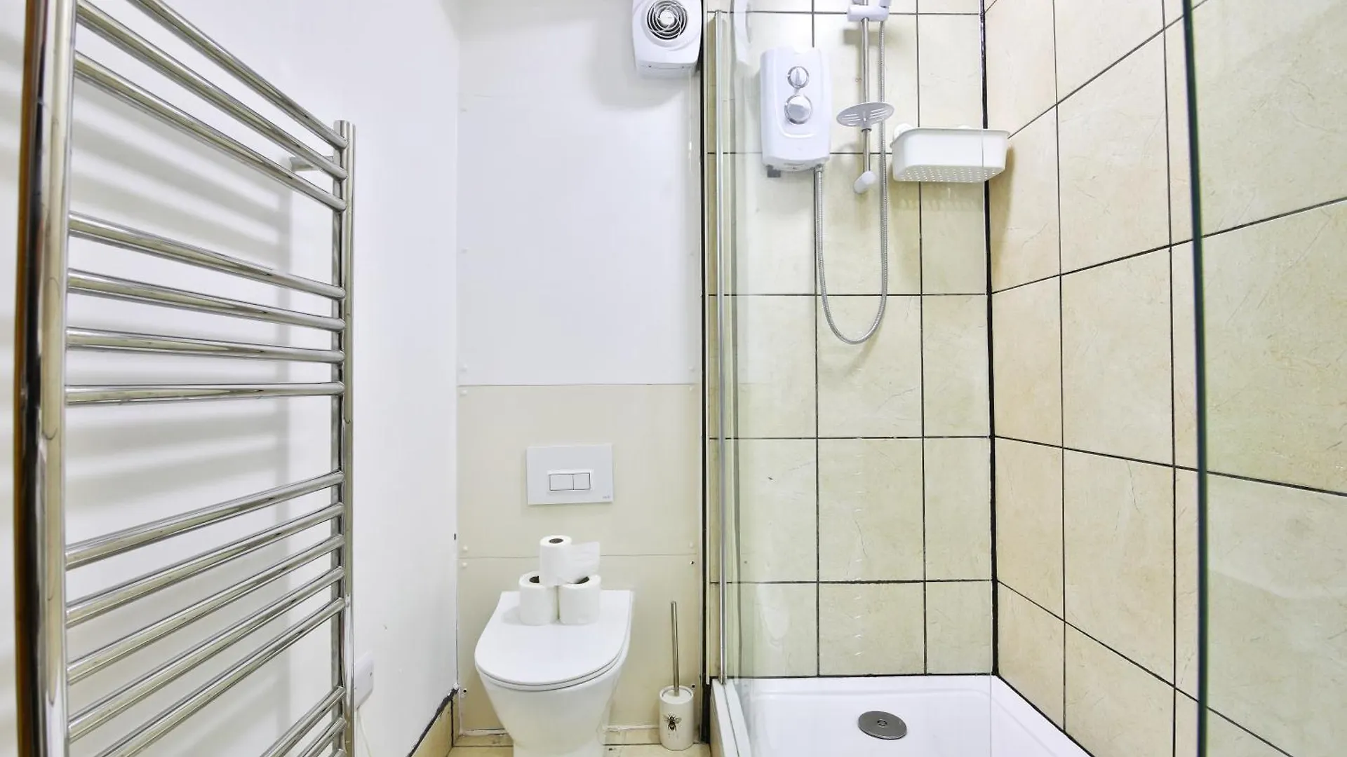 2 Bedroom Flat Near Cardiff City United Kingdom
