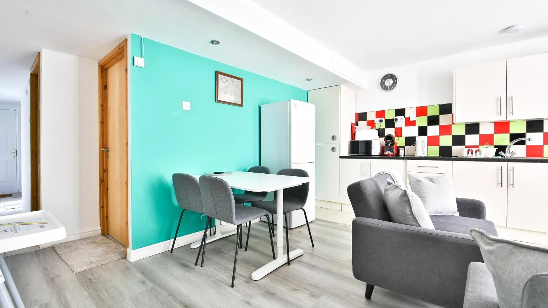 2 Bedroom Flat Near Cardiff City